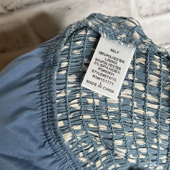 Le Lis Blue White Tube Top Crop Summer Top Ruffle Smocked Size Large Boho Hippie - Picture 5 of 5